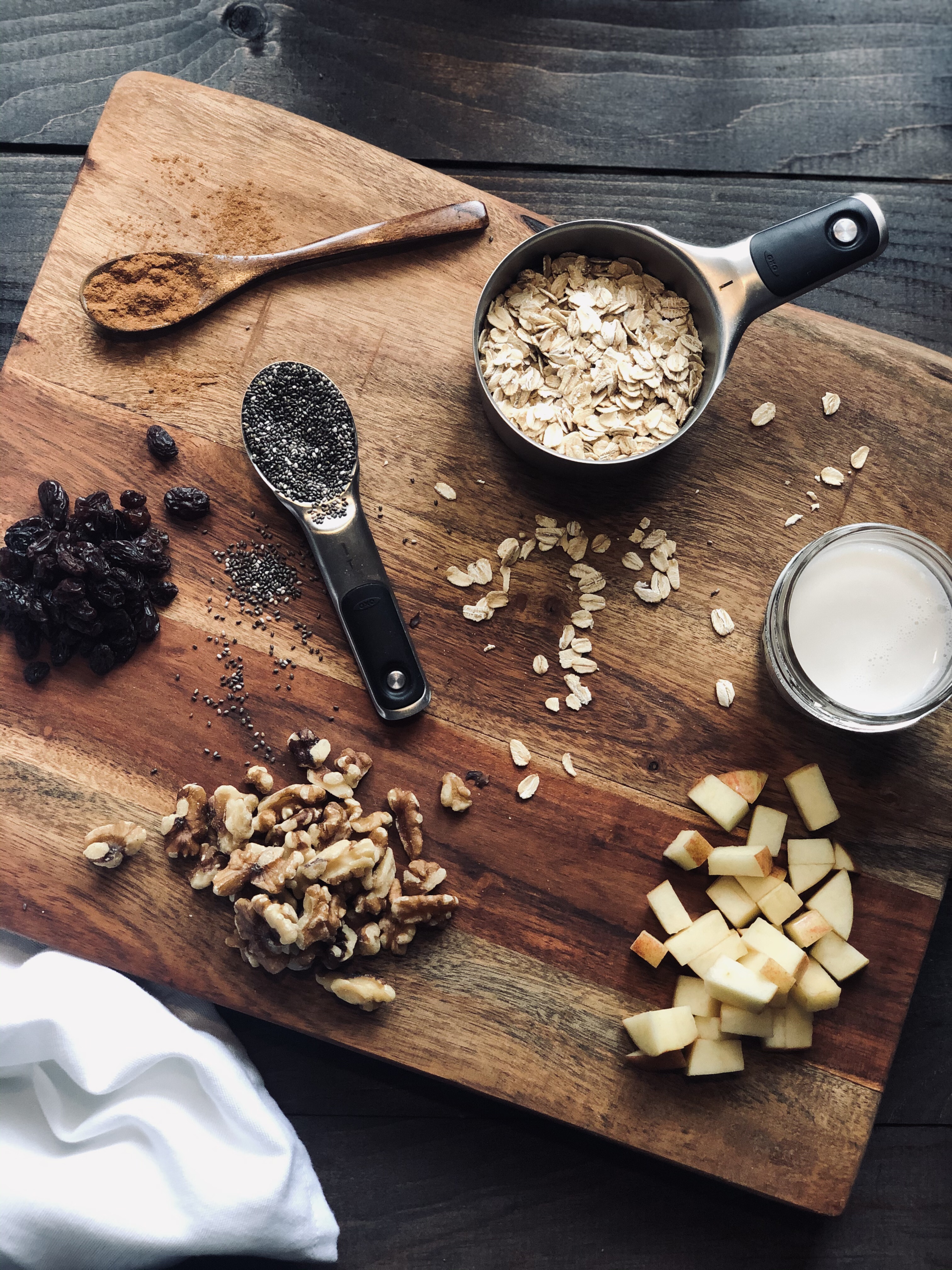 Cinnamon apple overnight oats