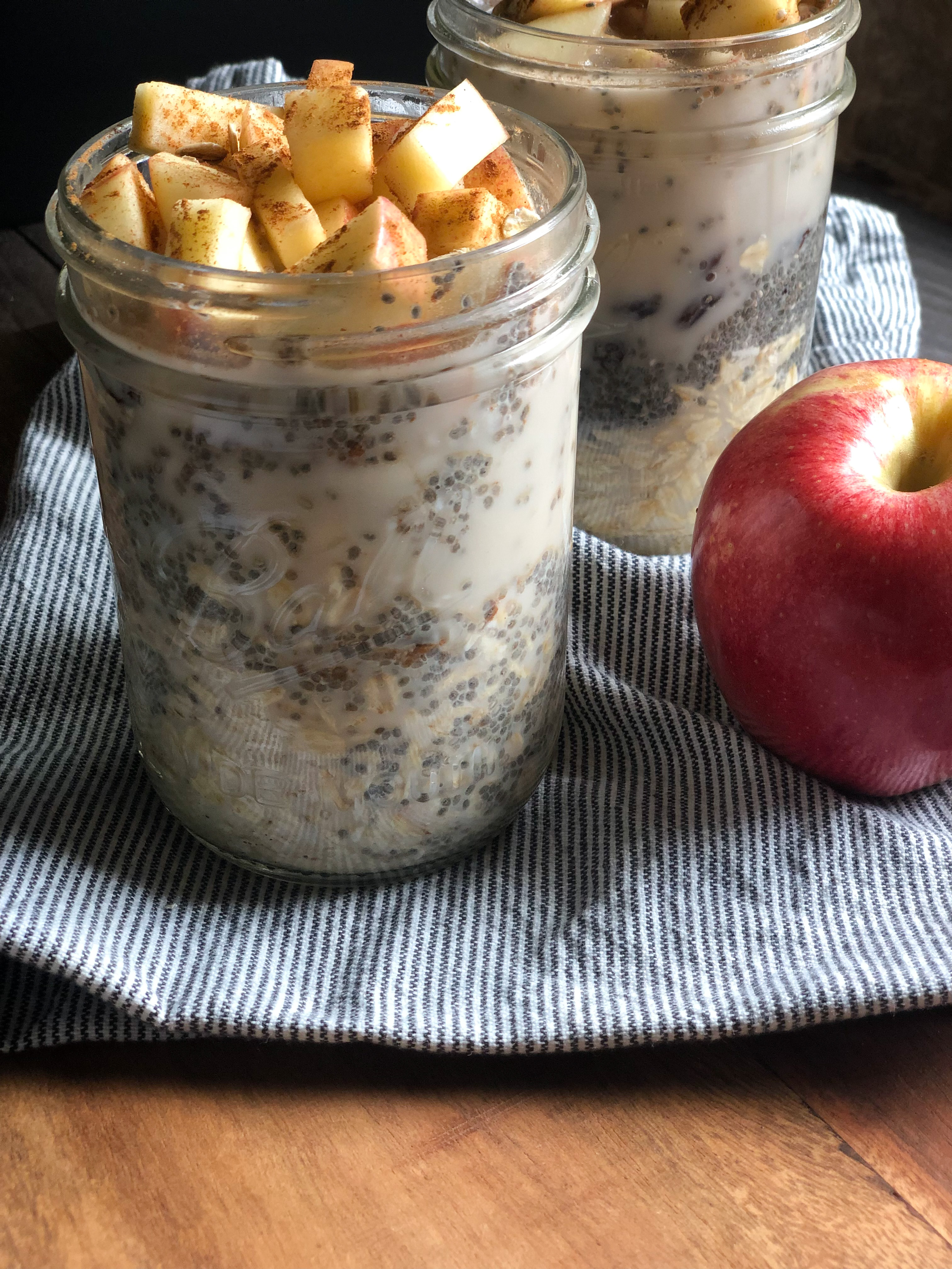 Cinnamon apple overnight oats