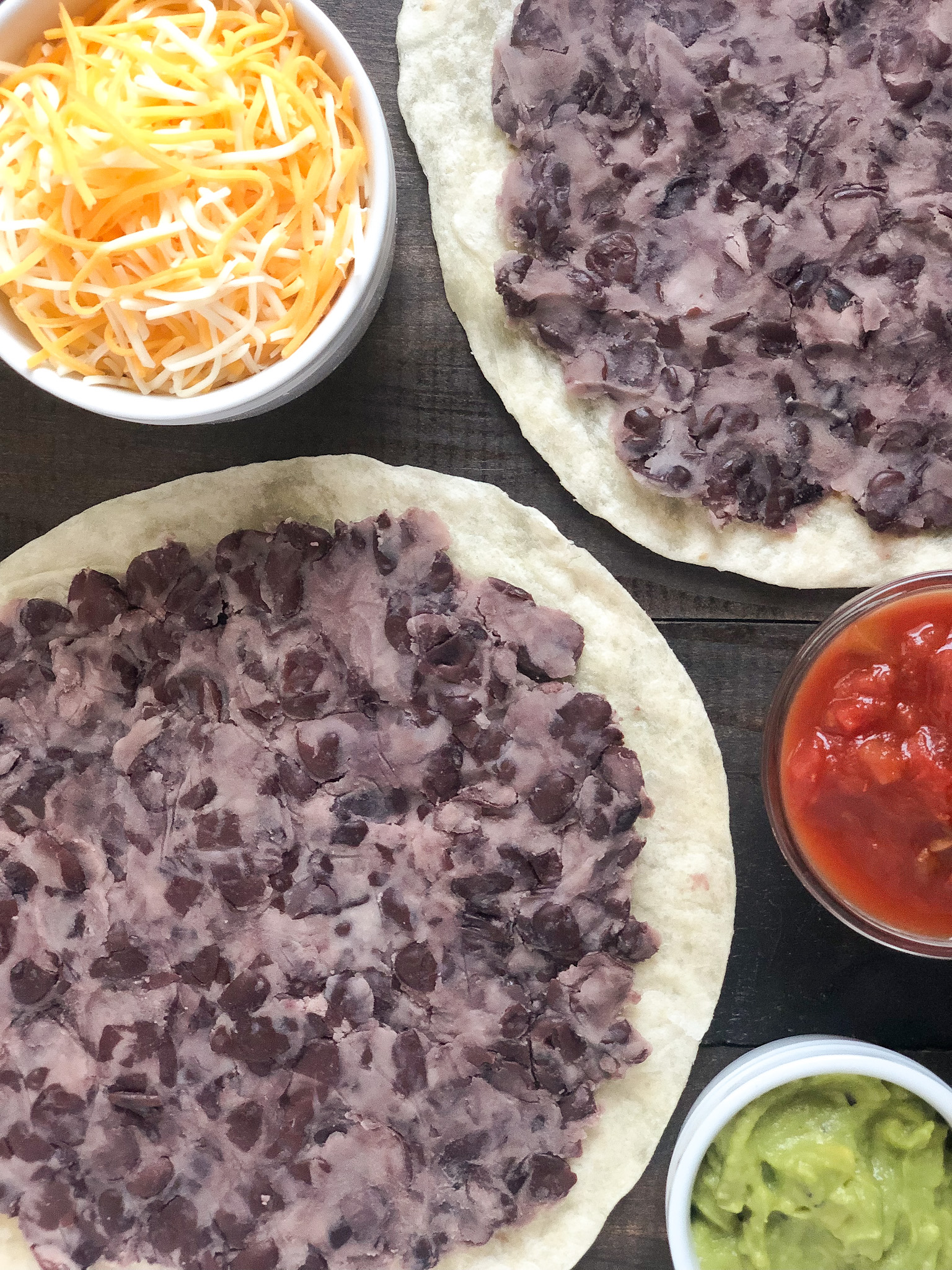 5 minute black bean and cheese quesadilla
