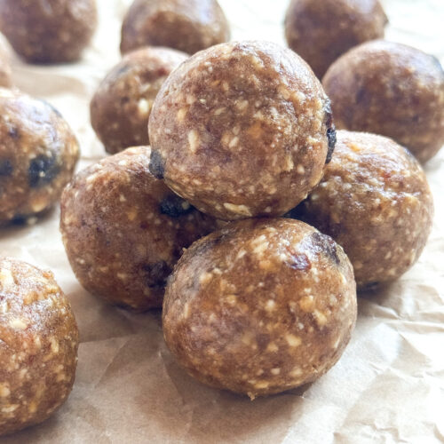 Oatmeal Raisin Cookie Energy Balls (Grain-free!)